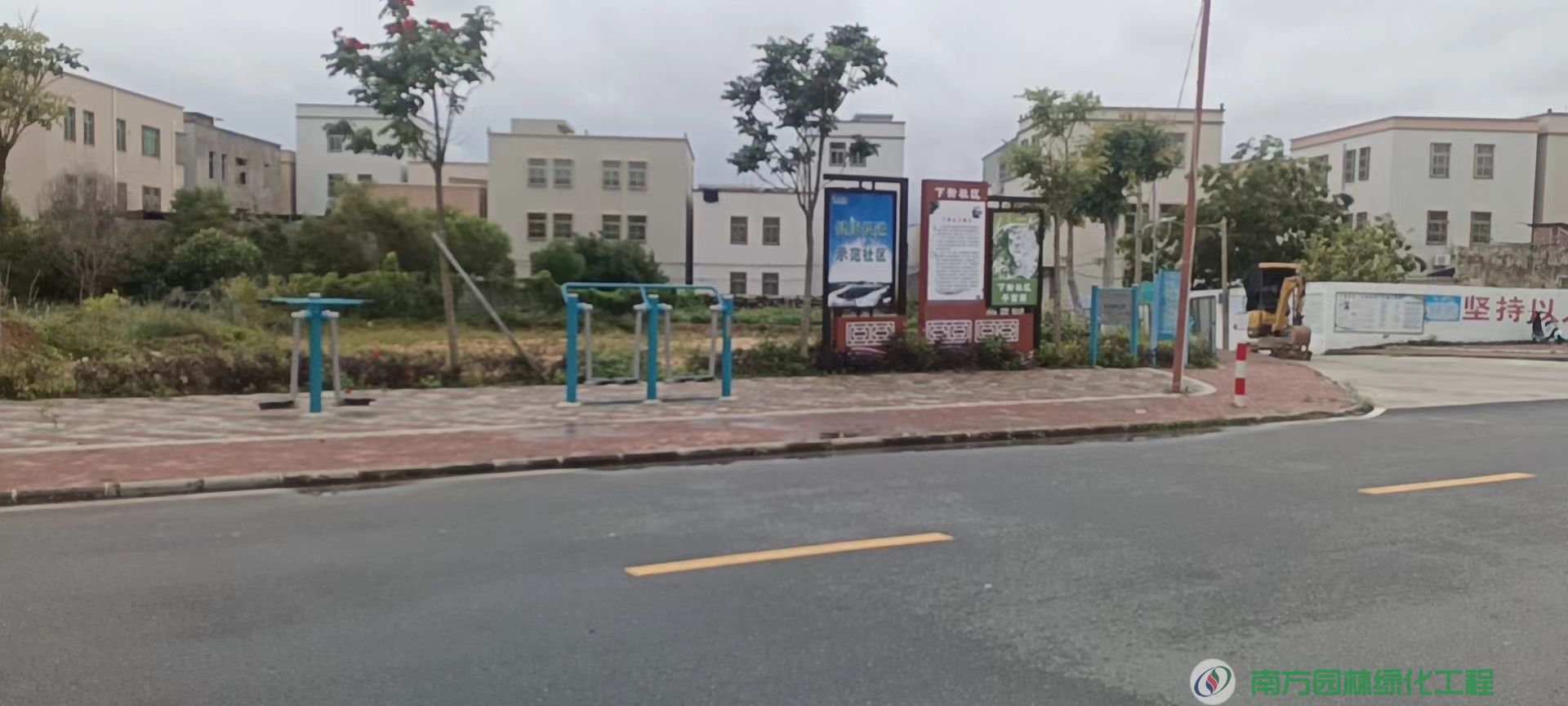 广东省汕头市濠江区玉新街道下衙居委会安海路下衙路段旁园林绿化与养护